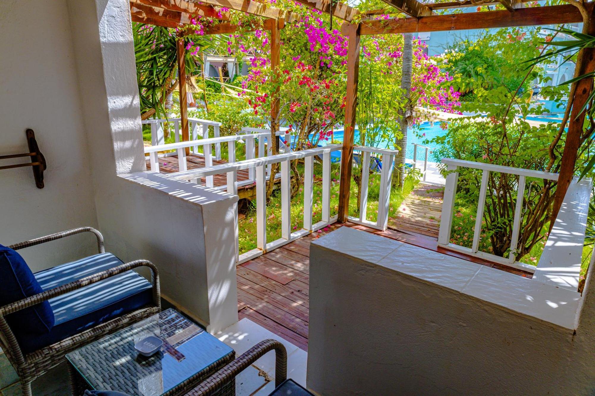 Ocean Point Beach Resort & Spa Adults Only St. John's Exterior foto