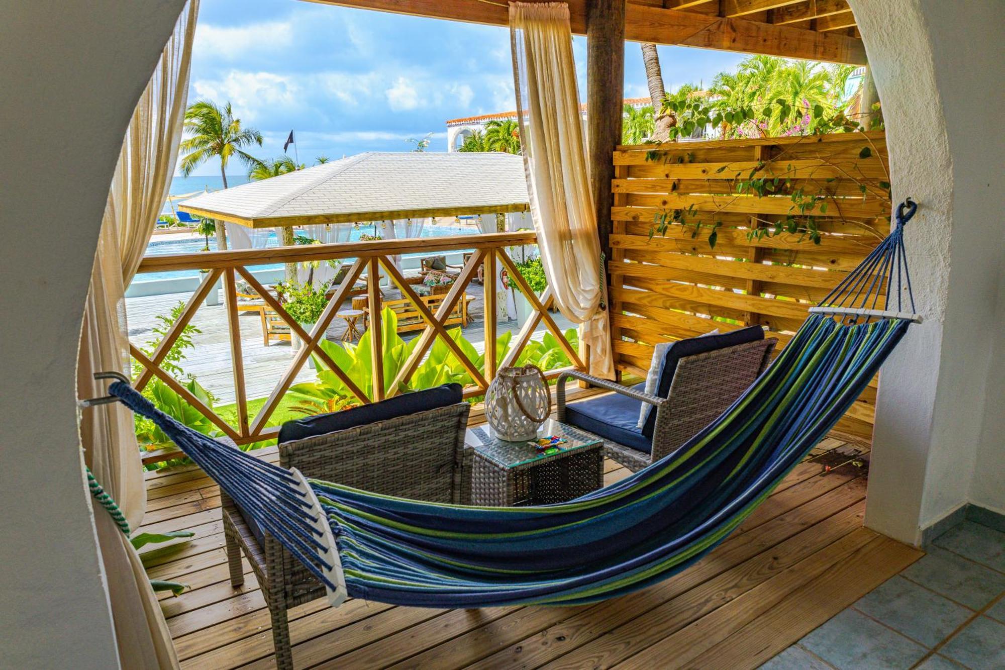 Ocean Point Beach Resort & Spa Adults Only St. John's Exterior foto